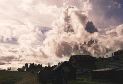 Wolkenstimmung Emberger Alm