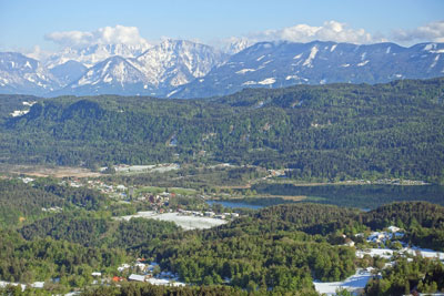 Blick auf die Karawanken
