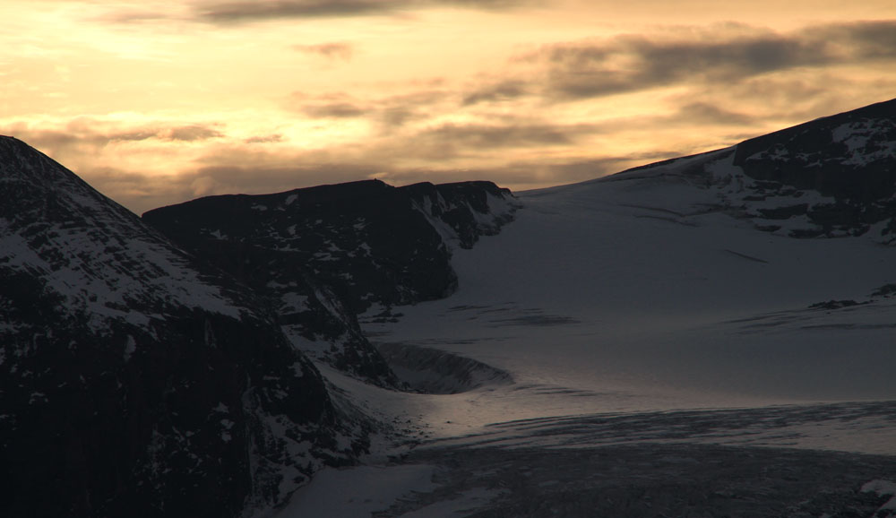 Blick auf den Gletscher bei Sonnenuntergang